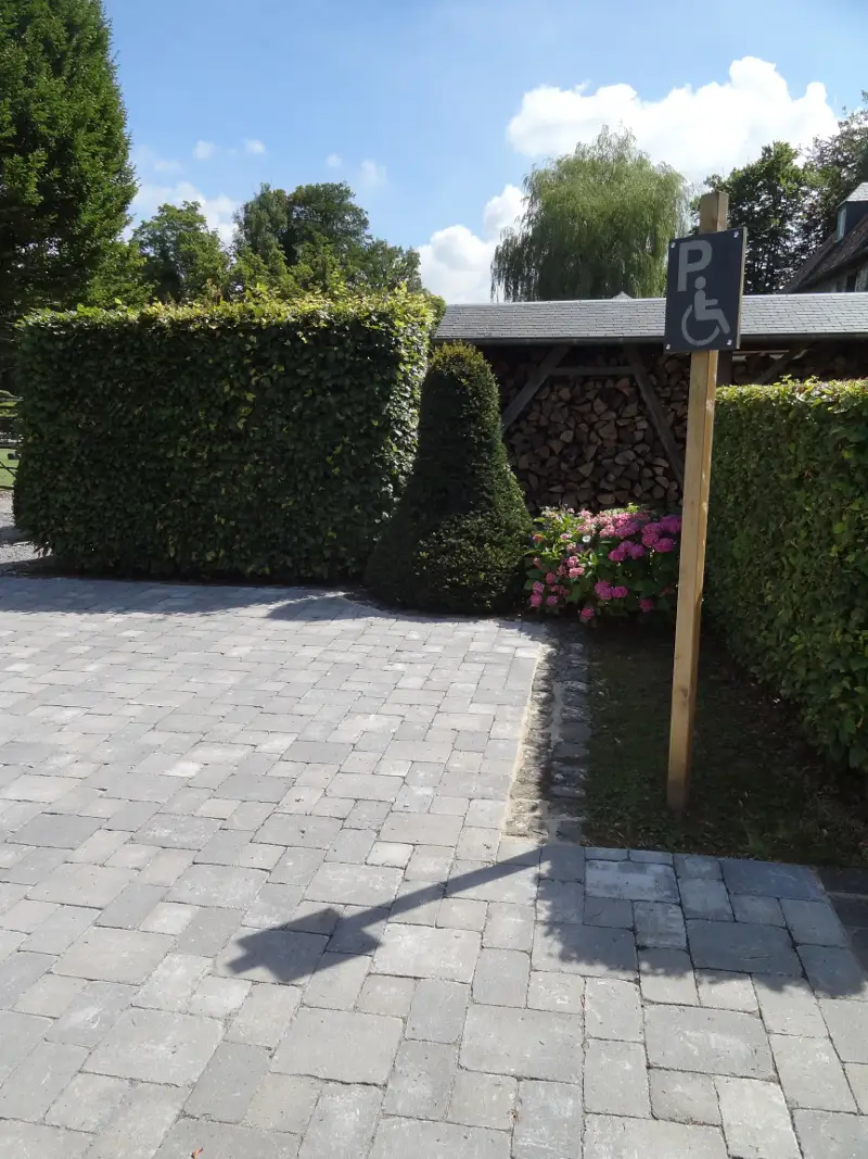 Gîte pour 3 personnes à Anhée Ferme de l’Abbaye de Moulins : Gîte de l’Ermitage